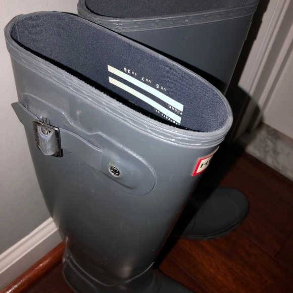 Hunter Tall Boots - size 7 - Picture 2 of 3
